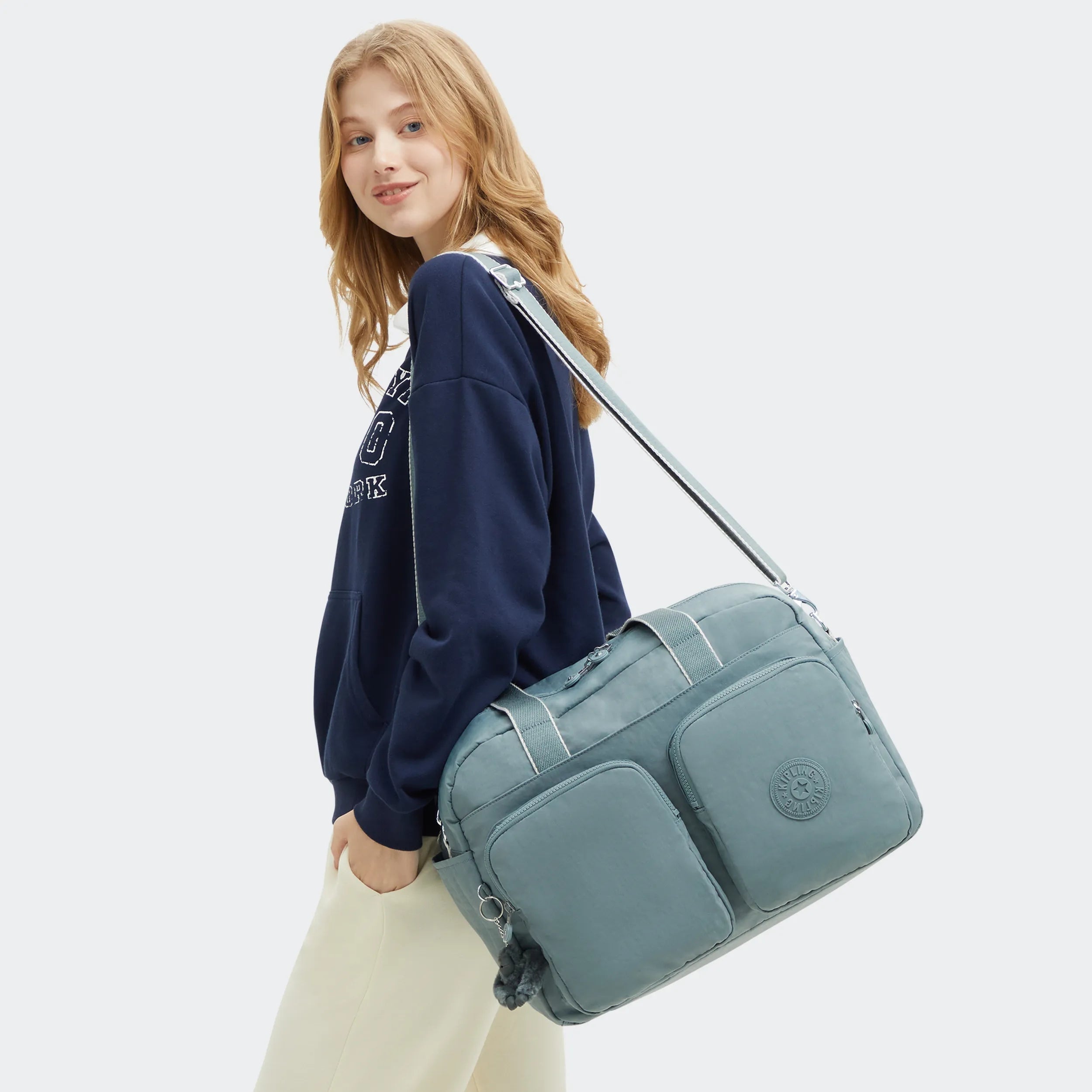 Defea Extra Large Weekender Duffle Bag - Image 2